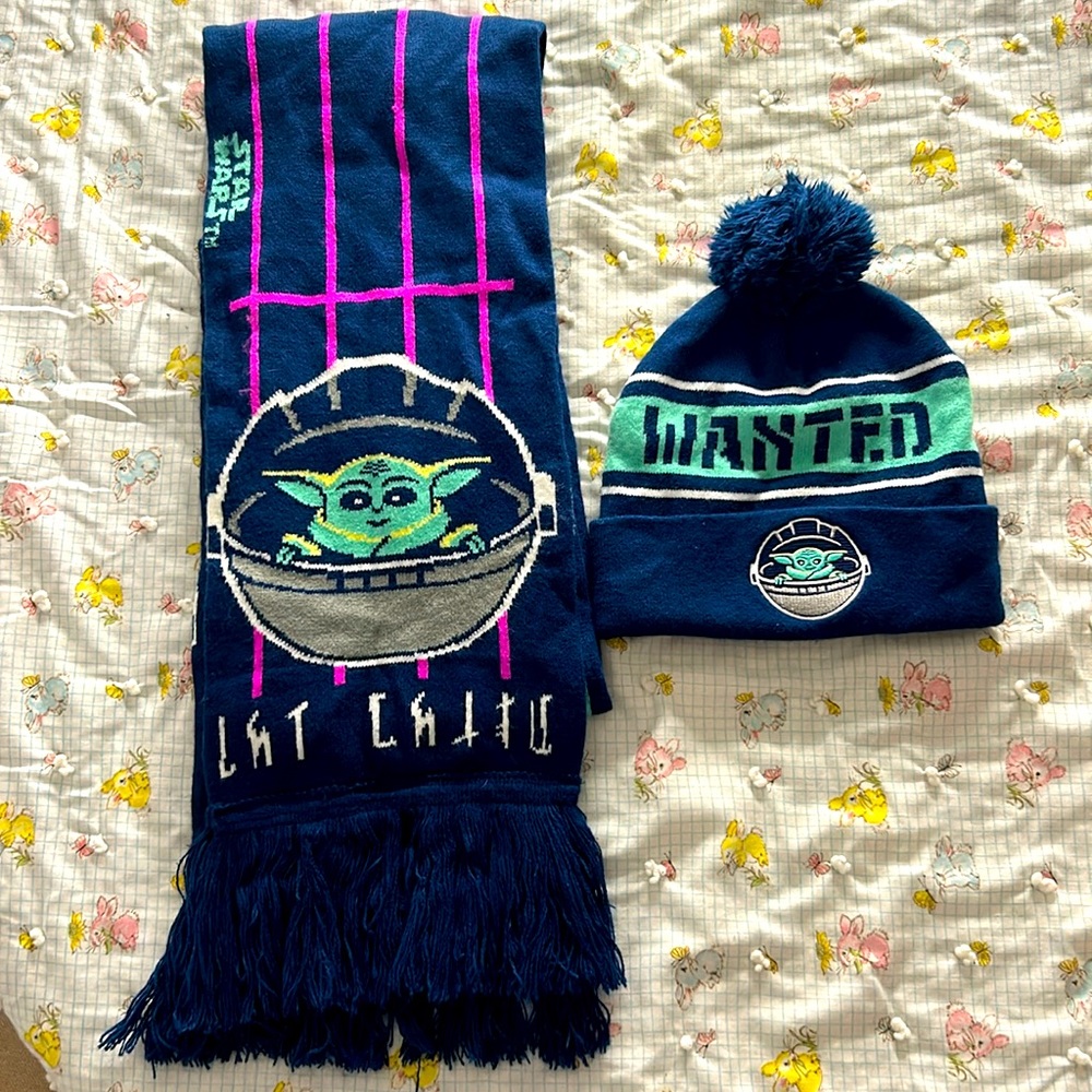 Star Wars Baby Yoda The Child Scarf and Hat Set